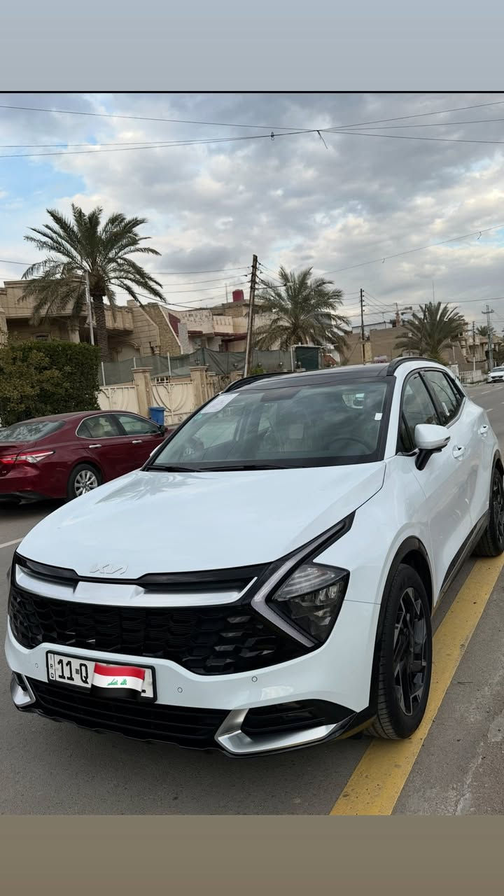 السلام عليكم
كيا سبورتج موديل 2024 سيارة فول مواصفات مكفولة خليجي 
رقم بغداد مكانها بغداد 
ماشيه 17,000km
بانوراما 
تدفئة كشنات 
كراسي كهرباء 
صندوك كهرباء 
شفتات ستيرن 
هند بريك بصمه 
تدفئة ستيرن 
الاطار الخارجي لسياره لاماع 
ويل حجم 19 
للاستفسار الاتصال متوفر واتس اب ***********
