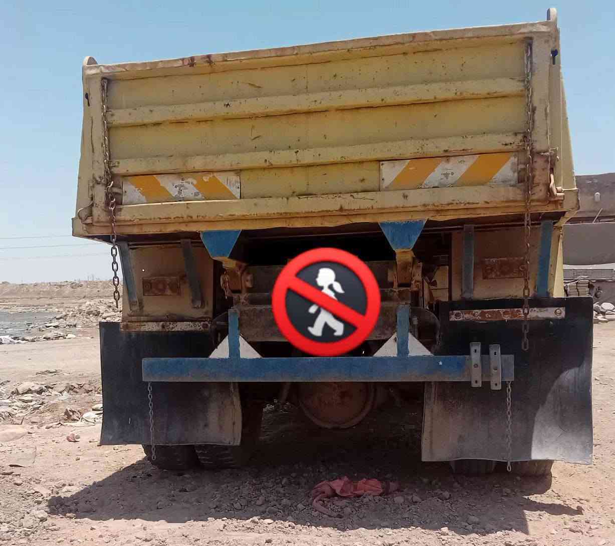 السلام عليكم للبيع جمس لوري قلاب موديل ٨٢ مكينه ٨ سلندر رقمها ذي قار السنويه صاقطه ٢٠٢٤ كيرها جديد حداديه حلوه تايرات نضيفات شرط التحويل ورفع الضريبه والغرامات التواصل على ***********اتصل وبالخدمه
