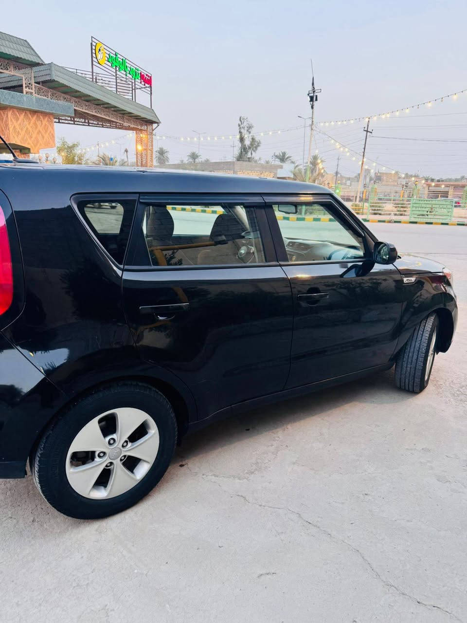 السلام عليكم
صول مديل 2016
سياره نضيفه كلش  حداديه تخم تاير تبريد ثلج كله شغال رقم أربيل نكليزي تريد مداور تريد وكاله سنويه تنتهي 2028 سياره جاهزه على آخر حبابه مكاني نحف
السعر 115 بيه مجال لشراي اتصل عل رقم بيك خير ودلل
***********
