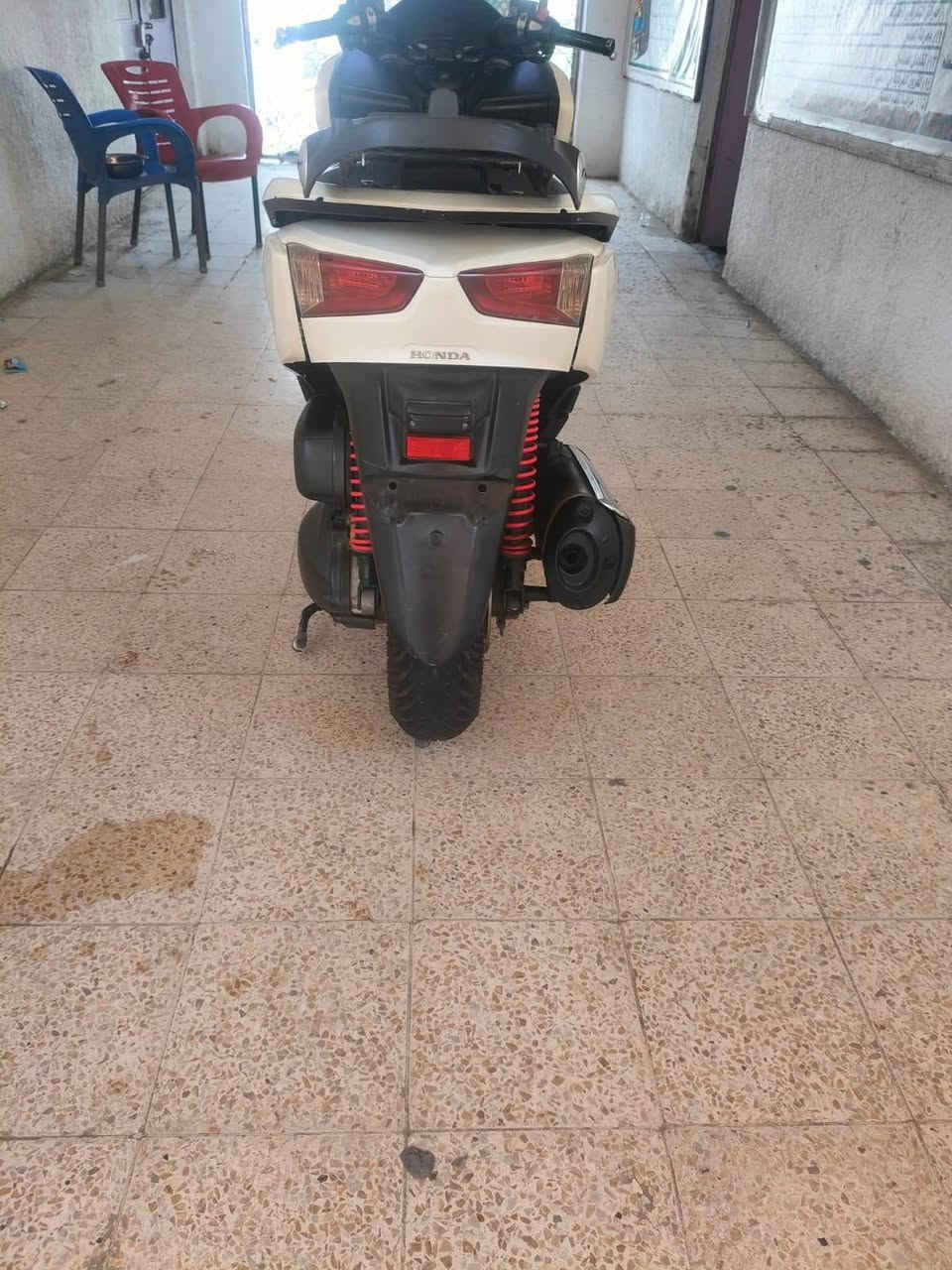 سلام عليكم 012للبيع دراجه حلوه ونضيفه محرك ناعم دراجه فول نضيفه ومرتبه مانع نزلاق ABS مكاني شعب مقابيل المحكمه سعر 14 وبيه مجاال حك الجيه 
رقم ***********
