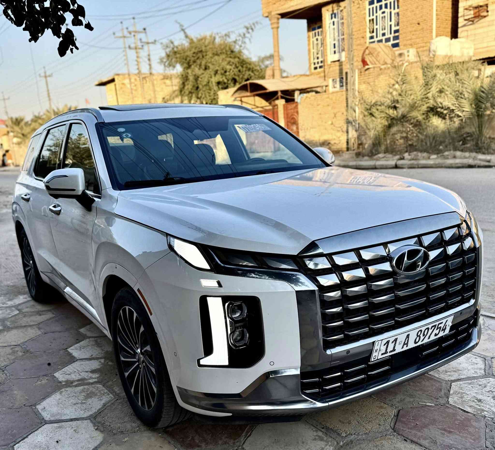 السلام عليكم
هونداي بالسايد كالكرفي موديل 2023 وارد امريكي حادثها مثل ما موضح بالصور تبديل باب عكس السائق و مصبوغ ويا حافة الجاملغ الأمامي وحافة الباب الخلفي فقط الباقي كله كفالة رقم بغداد بسمي تحويل مباشر 
فول مواصفات 
سقف بانوراما فتحتين
شاشة كبيره متصله
شاشة داتا شو
5 كامرات 360 درجه 
بصمة تشغيل وبصمة ابواب 
تشغيل عن بعد
تقديم وترجيع بالبصمة اصطفاف ذاتي
صندوق كهرباء شفط 
رادار امامي خلفي و رادارات جانبية
تحديد مسار
قيادة ذاتية 
حساسات خلفية وأمامية 
كشنات كهرباء وتدفئة وتبريد جميع الكشنات 
تبريد مركزي منفصل
خزن ميموري 
كشنات جلد ملكي قلاب منفصل 7 راكب
كشن هزاز
بردات جانبية
تدفئة استيرن
مرايه جانبيه قلاب واشاره وهيتر 
شاحن لاسلكي
سماعات هارمن كاردن عدد 16
سايد بريك بصمة 
5 وضعيات قيادة 
ويل كب حجم 20
فول تحكم ستيرن
شفتات بالستيرن
وبعد بيها مواصفات هواي
السعر 330
***********
