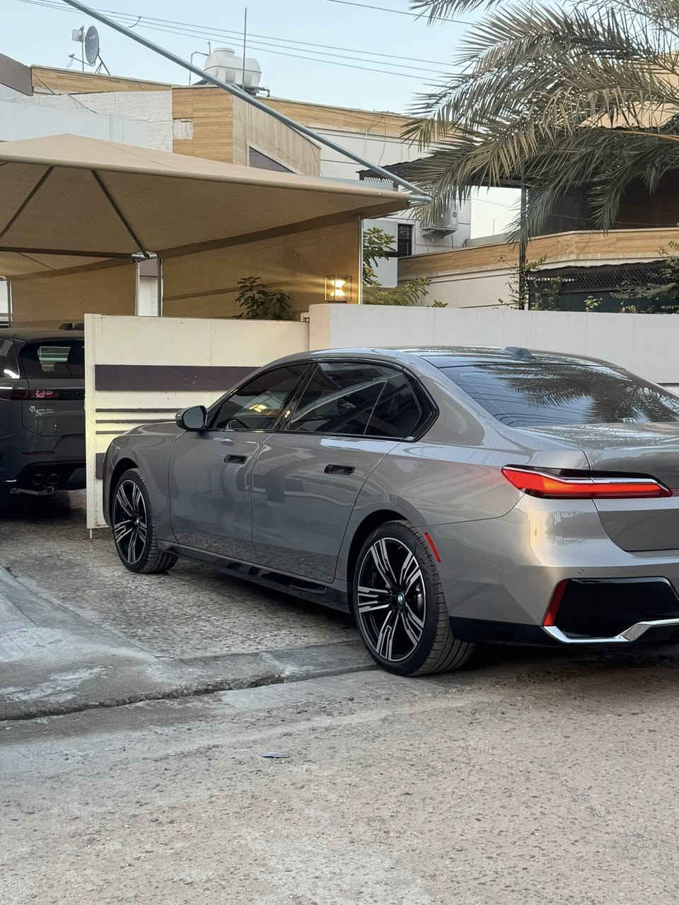 بي ام دبليو 740 (كرستاله ) موديل 2024 وارد امريكي كلين تايتل مكفوله من ضربه وحادث ومن كلشي مكفوله فول مواصفات بوب شفط بردات رادارات شاشات بالابواب الخلفيه للتحكم بكل السياره وجكات اناره داخليه متغيره ويل 22 مال 760 وتايرات بيرلي اصليه جدد وداتا شو كراسي مساج وصندوك كهرباء واناره بالشباك وبعد هواي مواصفات بيهة بدون اي نقص الدعاميات اني صبغتهن لان جانت مغلفه ومن شلت تغليف صبغتهن بدون ضربه ولا اي ضرر رقم اربيل بسمي وبيهة تضليل 80‎%‎ بالسنويه السياره ماشيه 28 الف سعرهة 73000$ وبيهة مجال مكانهة بغداد عامريه ***********
