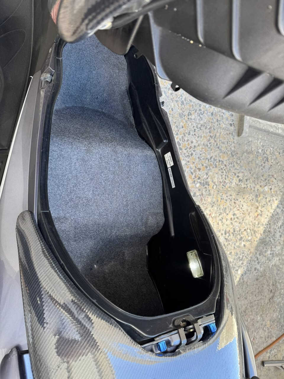 بيه حادث بسيط وموظح بلصوره
محرك مكفول وكفاله عام من كلشي 

بغداد سبع بكار 

***********
