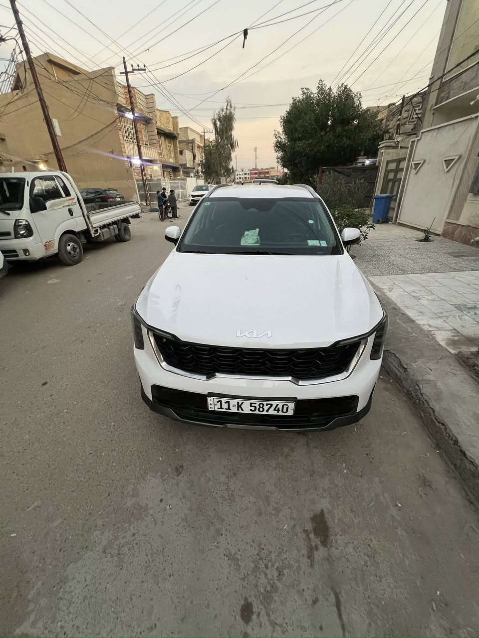 سلام عليكم
سورنتو 2024 وارد امريكي 
حادثها بابين وجاملغ مبدل بدون ايرباك 
255$ سعر وبيهة مجال 
مواصفات:-
بصمه- كشنات جلد - كشن كهرباء - كشن تدفئة  -تحديد مسار- اطفاء تلقائي-تشغيل عن بعد -رادار امامي - مانع انصدام امامي - مانع انصدام خلفي - تحذير بالمري -شاشة كبيره -7 راكب 
4 سلندر 2.5 حجم المحرك
سيارة ماشية 21 الف ميل 
رقم بغداد تحويل ثاني يوم باسمي
***********
