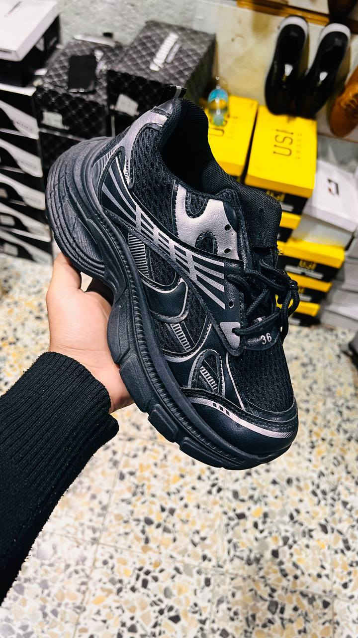 أنواع بلنسياكا لشبابي ب١٥ فقط🔥🔥🔥🔥
الفهود قرب جسر الناضم قرب كهوه ابو وضاح علشط تجهيزات شاكر الفهداوي
***********
