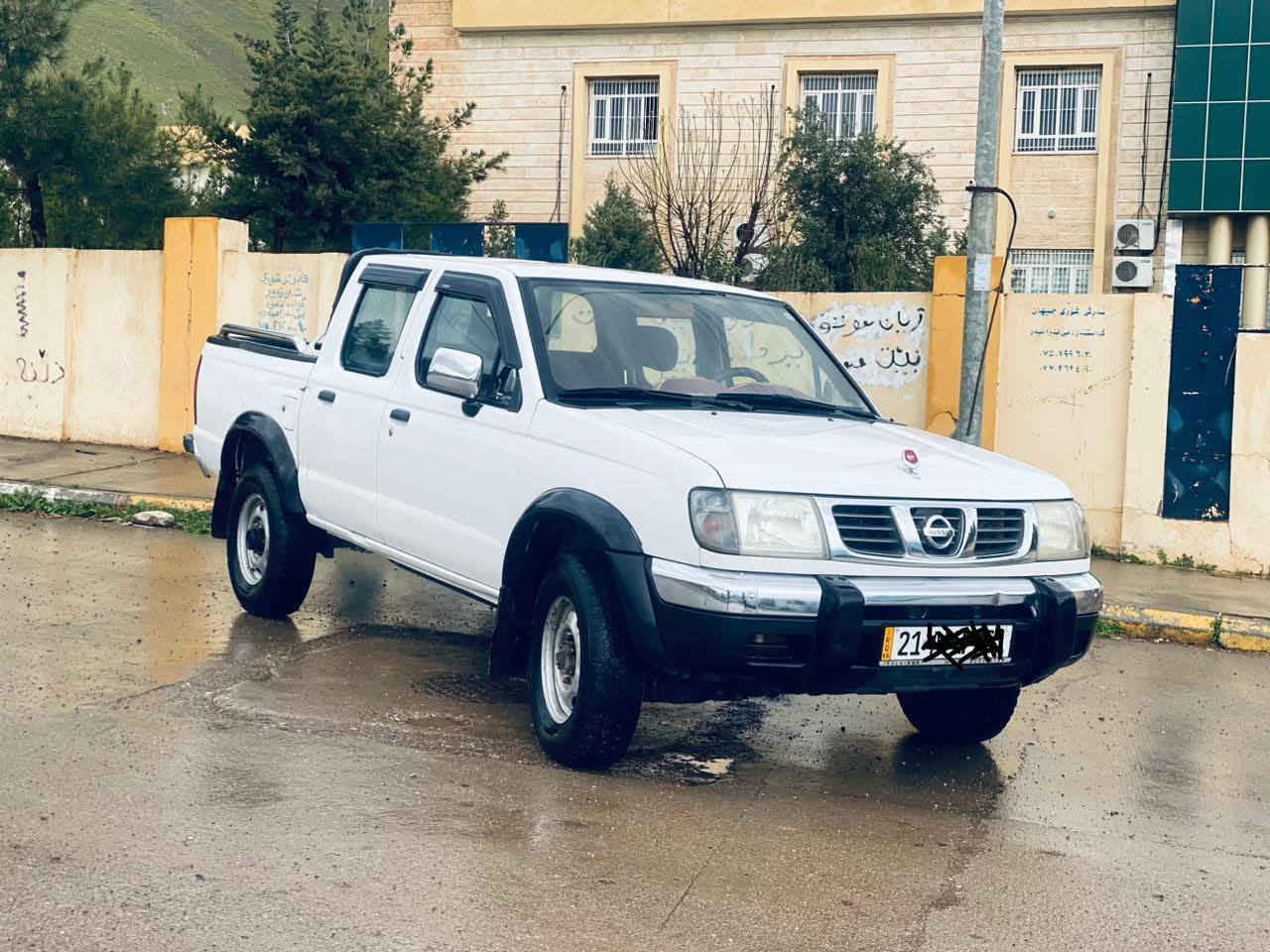 سەرتا بەناوی خوای گەورە 
نیسان دەبڵی دەبڵ ئەکسل مۆدێل 2005نمونە بێ بۆیاخ  هەموو گیانی بەشەرت دەفرۆشم سەنەوی تا 30تازەیە مەکینە و گێڕ ئەکسل تەقەو ڕەقە هەموو بەشرت یەک چرکەو 100دۆلار ببڕە 
سیعر 125گەڵا مەجالێکی زۆر کەم تەحویلوو غرامە وەکالە وە شەرت 
***********
سەید سادق حلبجة, السليمانية
