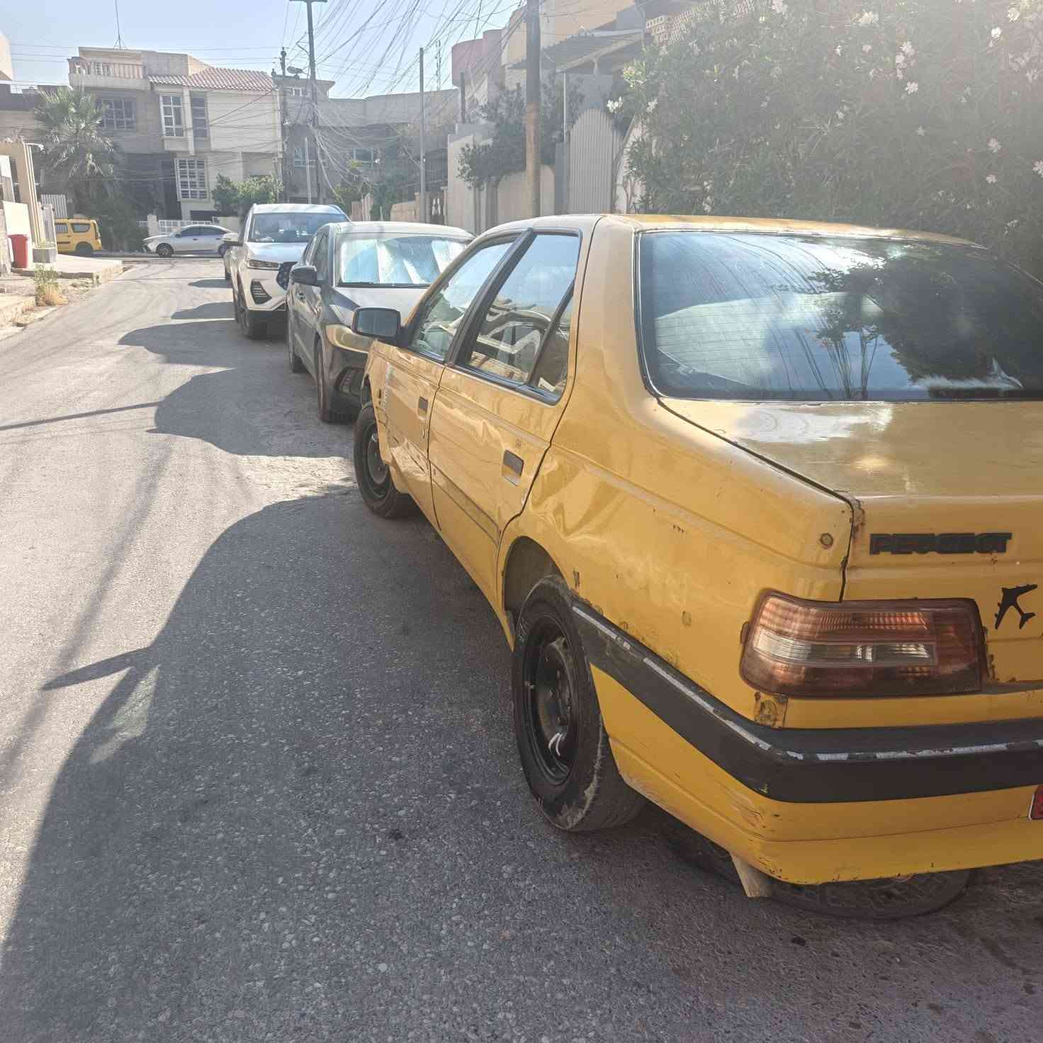 بيجو 405للبيع
موديل 2013 رقم بغداد 
مصفره هيئه وغرامات 
بسمي كابون بنزين بيها 
بيع نقد وقصاد 
مكانها موصل حي صدام 
كورك ***********
اسيا ***********
