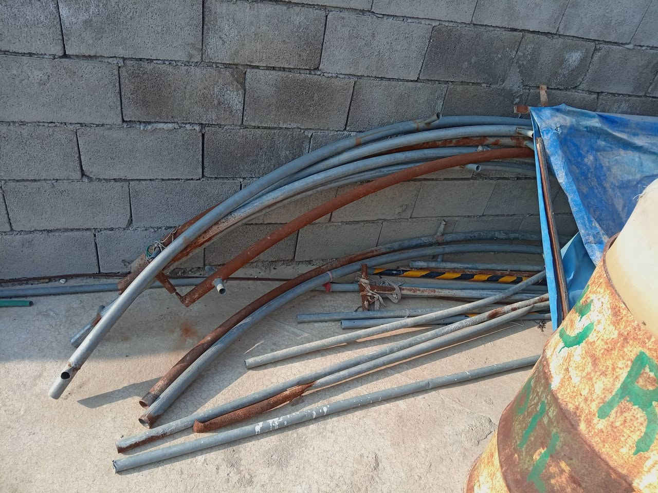 هياكل خيم للبيع السعر 150الف العنوان موصل جانب الايسر رقم الهاتف ***********
