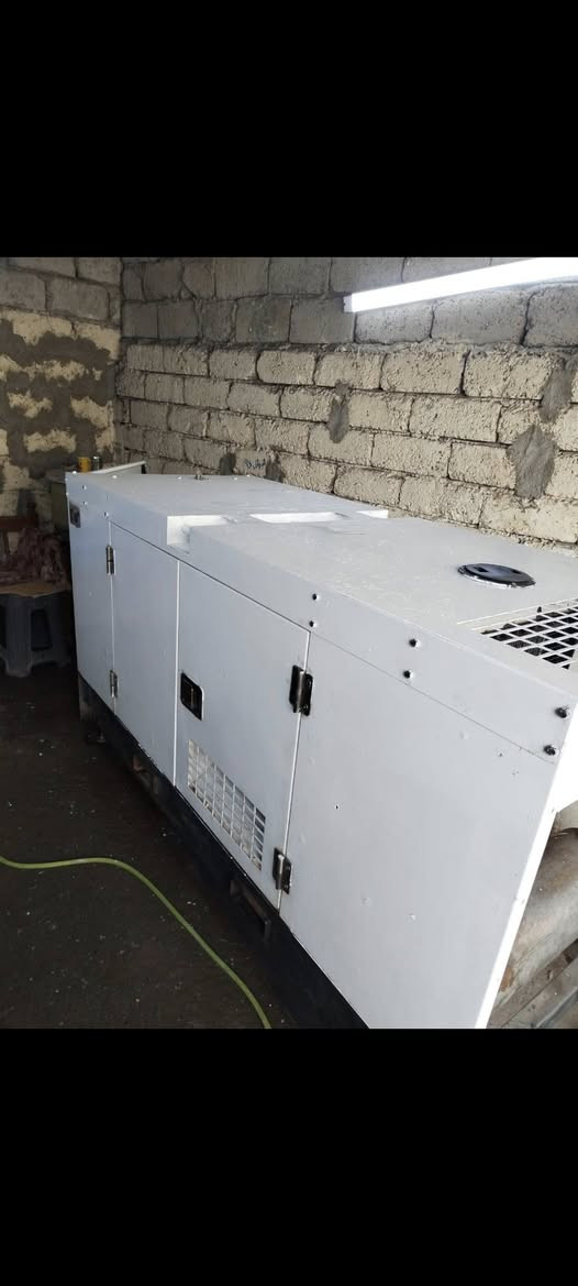 مولد  بيركنز   صيني   تشغيل  ريموت  كونترول 
سعر  مناسب   1750000   سعر  نهائي  
45   كيفي   
الموقع  الموصل الايسر 
***********
