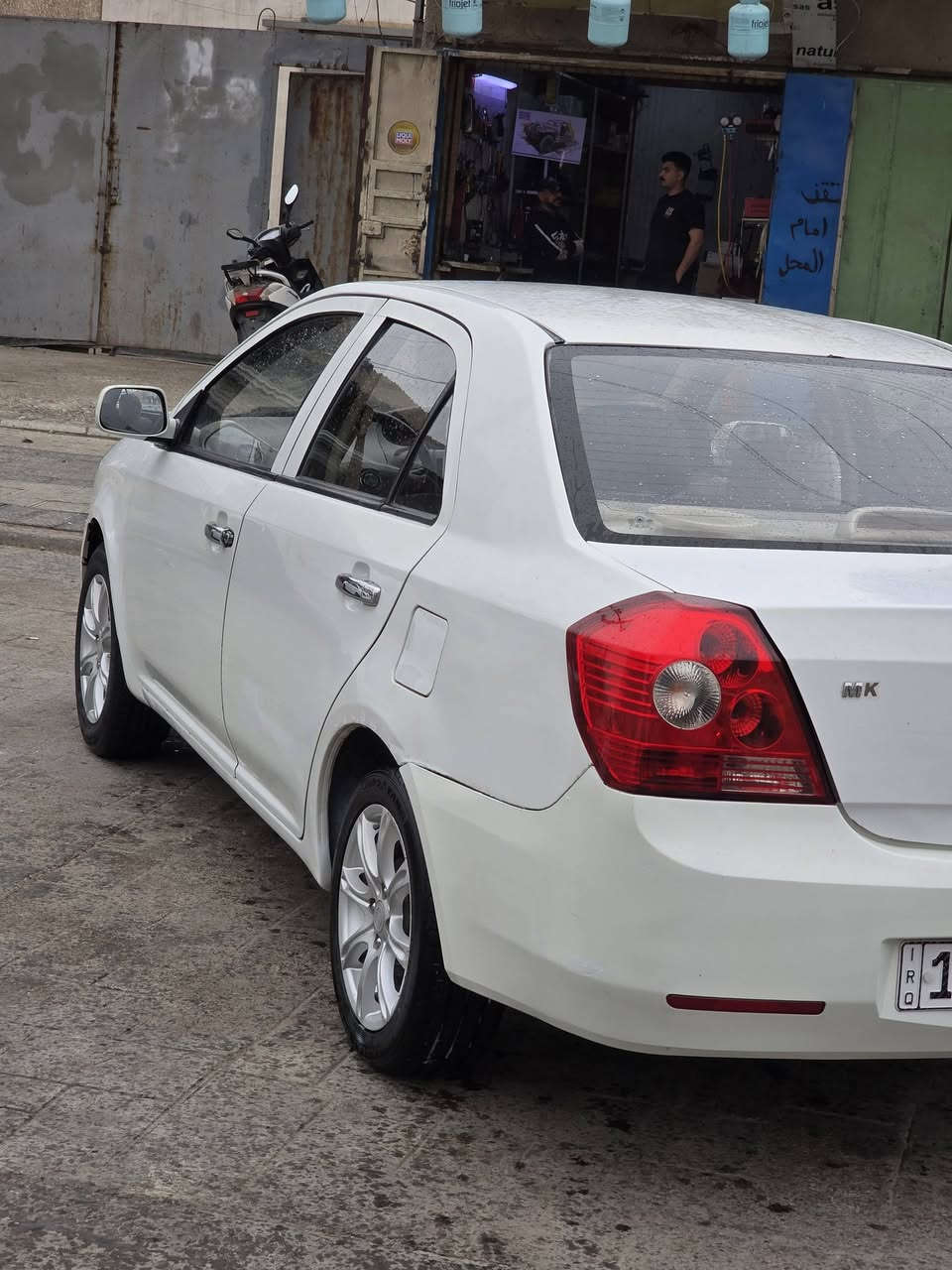 سلام عليكم جيلي MK٢٠١١رقم هاتف ***********
