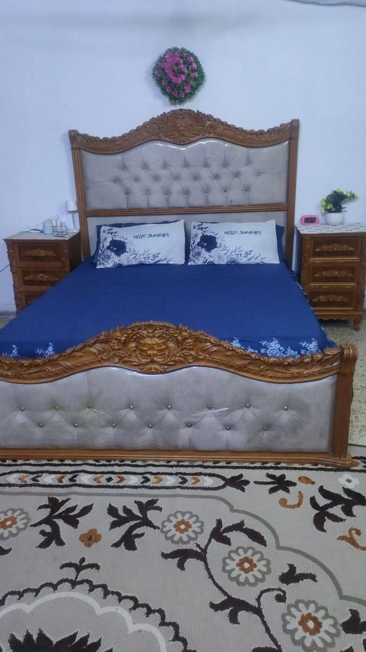 غرفة نوم صاج تزكام داخل وخارج صاج يدات نقش نضافتها ٩٥بلميه عنوان بغداد زعفرانيه للاستفسار عله يوجد واتساب رقم الهاتف ***********
