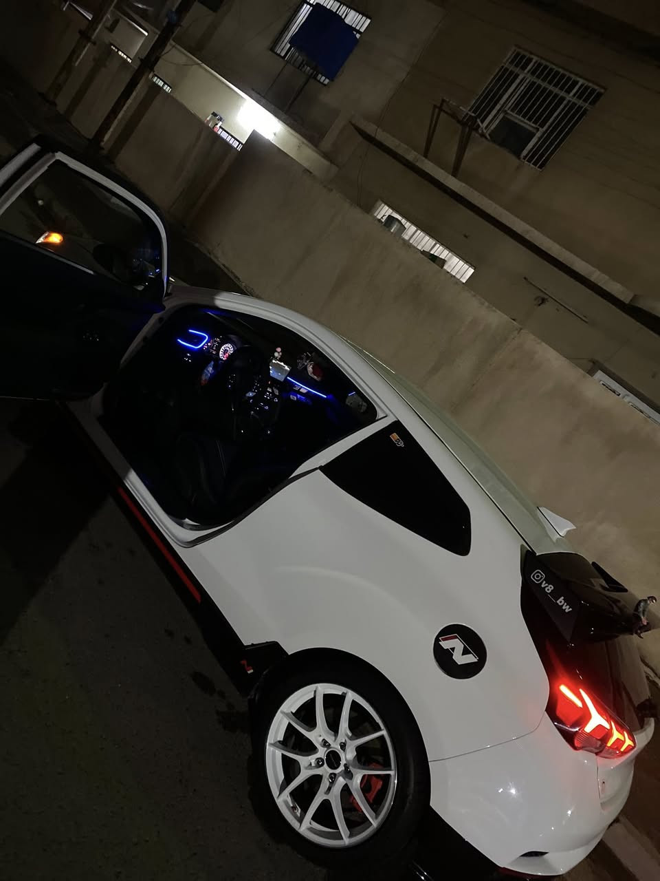 فولستر N
2022عليه عطاس وشوته 
كير عادي 
كير ومحرك شرط
طخم
 جديد 
تايرات وياله جدد
ماشيه 40
ضرره ربع البوند وجاملغ وباب كلير
السعر  خاص
المكان موصل 
***********
