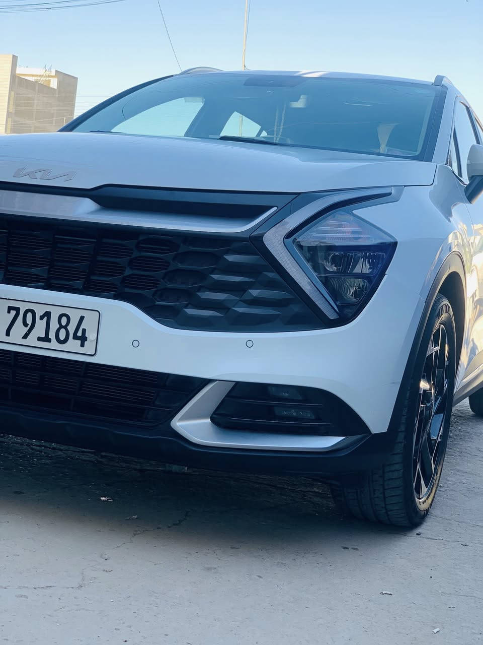 السلام عليكم
كيا سبورتج 2023🔥🚘

رقم أربيل  الجديد انكليزي تحويل او وكاله بسمي 

شخط باب خلفي 20 سم غير محفور بسيط والباقي كافله من كلشي للدعاميه  كفاله 🔥

ماشيه 52الف 🔥🔥

خليجي موديل 2023✅

سعة المحرك 2.0L✅

مرتبط بناقل حركة أوتو 6 نمر✅

كشنات كهرباء عدد 2 مع تدفئة الكشنات والمقود ✅

حساسات أمامية ✅

حساسات خلفية✅

لايت زينون + LED✅

كشافات ✅

بك لايت LED✅

حجم الاطار 235/50R19✅

ويل كب ✅

4 دسك✅

ماسحة خلفية✅

اريل نفكيتر ✅

مفتاح التشغيل بصمة نزول وصعود الجام بالريمونت✅

دشبول شاشة ✅

شاشة Apple Car play✅

كاميرا دوارة ✅

مثبت السرعة Cruise✅

المودات والأوامر الصوتية✅

أوضاع القيادة  Drive Mode✅

فحص أنظمة السيارة ✅

حساسات ضغط اطارات ✅

مقود جلد حياكة ✅

شفتات مقود✅

قطعتين تبريد✅

هاند بريك كهرباء ✅

ا ABS ✅

ا Auto Hold   أوتو هولد✅

ا ISOFIX   مثبت مقعد الطفل✅

نظام مانع الانزلاق✅

نظام نزول المنحدرات ✅

اشارة في المرايا الجانبية✅

مخرج منفذ الطاقة✅

ا  Bluetooth ✅

شاحن هاتف Wireless ✅

_______________________________________________

موقع: بغداد // 

السعر 220 وبيها مجال 

لاتصال 
والاستفسار ***********
