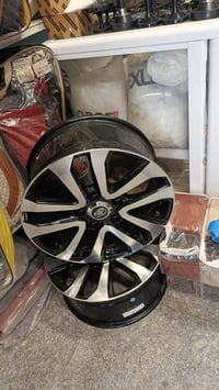 جديد تاير ما مشدود عليه لاندكروز 21حجم 17  07825554300