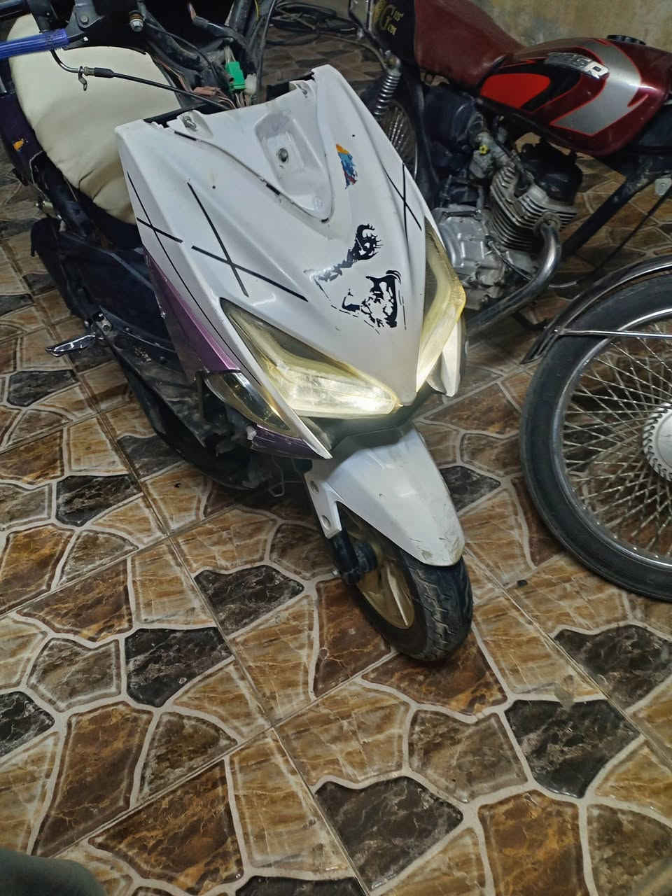 السلام عليكم ماكس fs بومة موديل 2021 كهربائيات كامل شغال لايت عالي ناصي هورن ودشبول 7 الوان باتري جديد بيها عطل السلف الدشلي مالته ماكوله السنون مالته ويراد تبديل قبق مال هندر كامل هوه وقراضه للبيع قيم واخذ او مراوس بماكس مضلع بدون فرق او فرق تصليح مكاني كركوك واحد حزيران فقط واتساب *********** ماكو اتصال فقط واتساب
