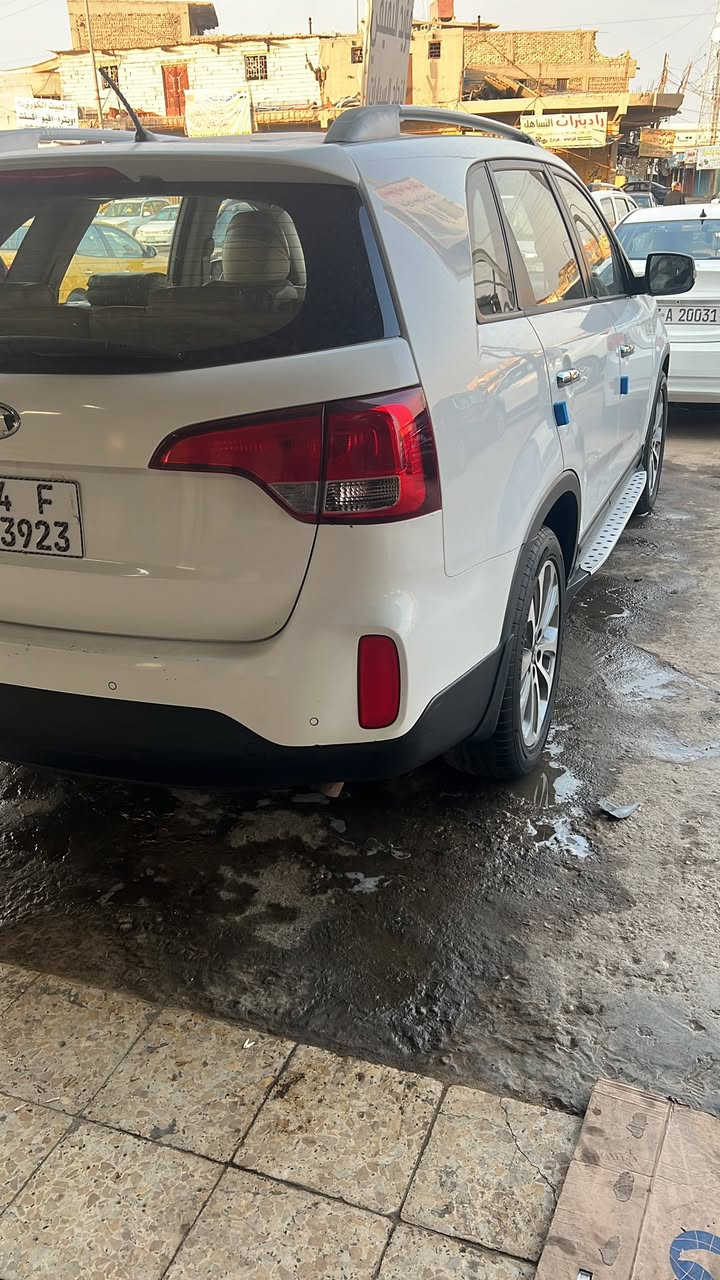 سلام عليكم سورنتو خليج المديل 2015 سبعه راكب المحرك 4المواصفات فول بصمه تحكم ستيرن ألدّ نهار تخم تاير حداديه تبريد تفه كشتات رقم نكيري 
رقم الهاتف ***********
