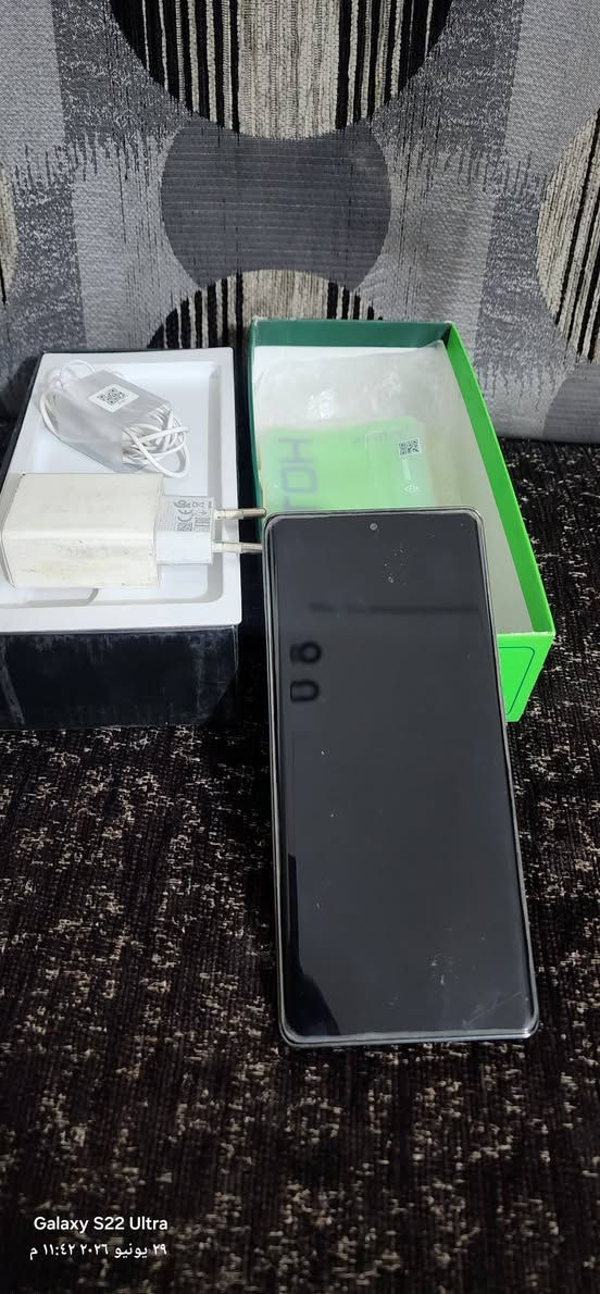 انفنكس هوت خمسين برو وظع شركه كامل ملحقات
شاشه منحنيه 
خطين 
عشوائيه 6 ذاكره الكليه 256
بطاريه 5000ملي أمبير 
كارتونه شاحنه هتفون 
لزكه بشاشه جهاز شحن فدشي 
سعر جهاز 125مجاله بسيط عنوان كربلاء حي الأمن داخلي قرب مأكولات كرار دبل للاستفسار *********** واتساب ماسنجر موجود

