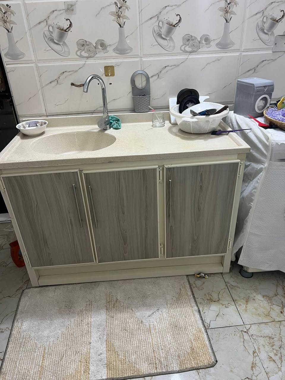 اثاث كامل للبيع بغداد الغزاليه للاتصال ***********
