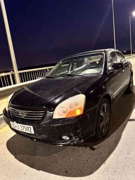 السلام عليكم للبيع كيا اوبتيما موديل 2008 
مرقم بغداد جديد سنويه بأسمي تحويل ثاني يوم  وارد أمريكي  كير محرك شرط  
ضرر 4 قطع جاملغين امامي بونيد وباب رش صبغ 
السعر 82 وبيها مجال 
اي استفسار اتصل ***********
