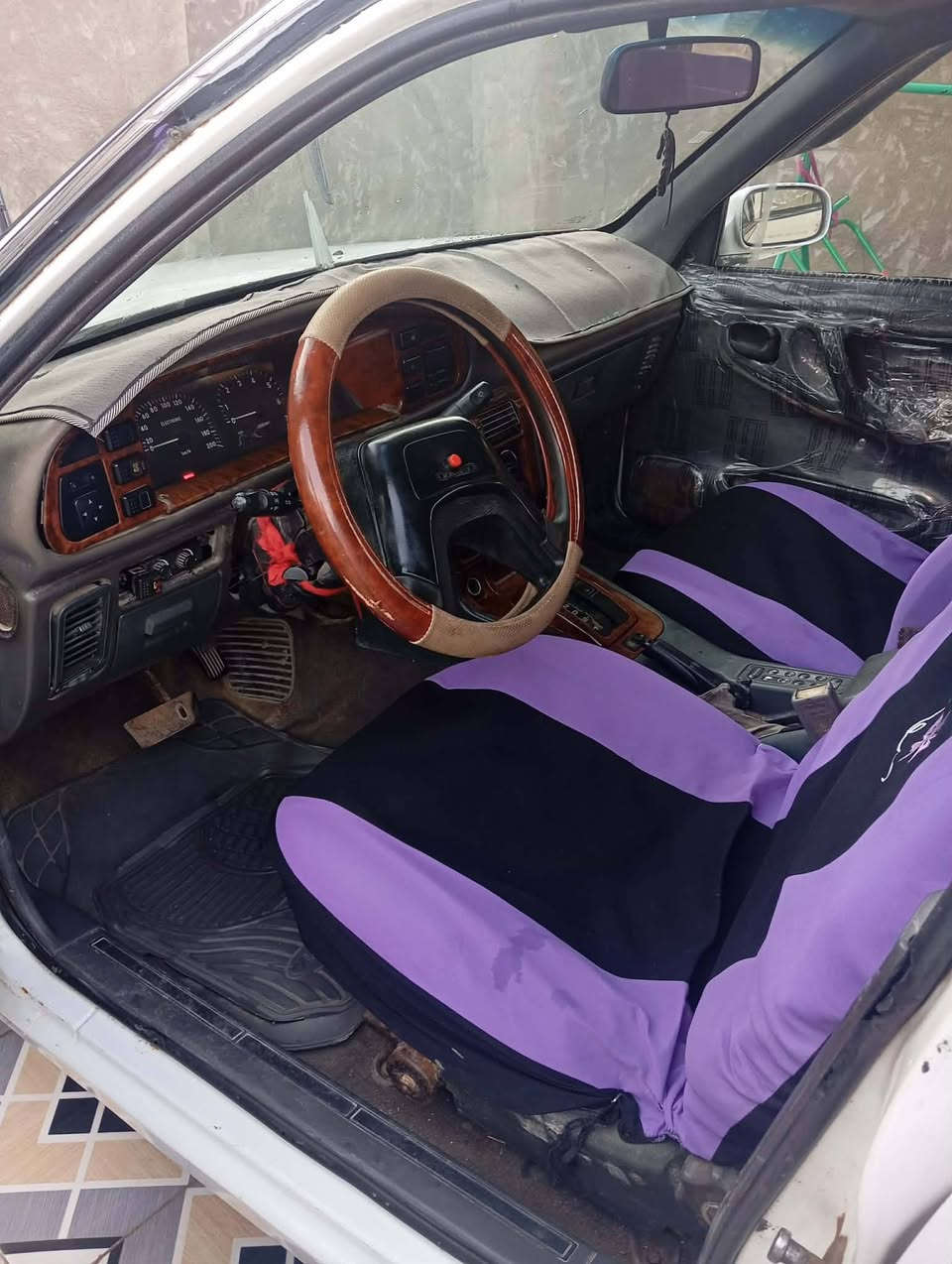 دايو برنس موديل 1995رقم بغداد دولي سنويه وهزه جديده .بأسمي لون ابيض. مكينه 2000مفتوح جديده كير واتو جديد . بيه مكانات صبغ سياره بلاديه شواصي جدد . تبريد عاطل . تايرات نضيفات . مشط ستيرن مال حاويه حداديه نضفيه. كهربائيات شغال كيجاته كله شغاله. خياس مابيه .. سياره مال جناي .. سعره 35وبيه مجال .
مكانه بابل قضاء القاسم 
***********
