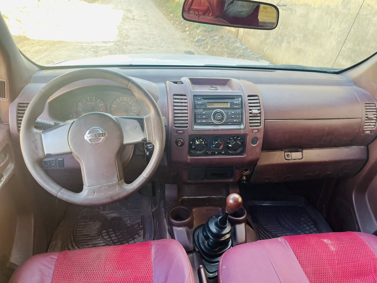 السلام عليكم مكلف بنشر نيفاره 2008 رقم بغداد سنويه ال 29محرك وكير مكفولات تخم تاير صدر كله جديد 5قطع صبغ بس رش بدون دواخل مكفوله من الضربه ومن الكص  المكان واسط صويره السعر 70$ لاستفسار ***********
