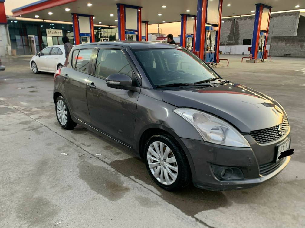 سا سوكي يابانيه دوپارچه سبوغه مؤديل 
سه نه وي به سه نه چوه ***********
2013 أربيل, العراق
