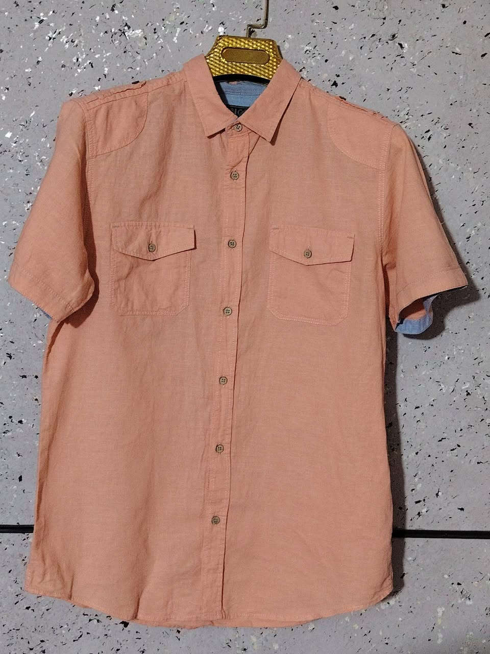 قميص عدد ثنين قياس M لنن وكتان يلبس وزن ٧٠ إلى ٧٥ ما مستخدم للحجز مراسلة الصفحة يوجد توصيل لكافة المحافظات
سعر القطعة ١٠ الاف 👉


**إذا كنت صاحب هذا الإعلان وتريد حذفه لأي سبب، رجاءا أرسل رسالة إلى الدعم الفني**