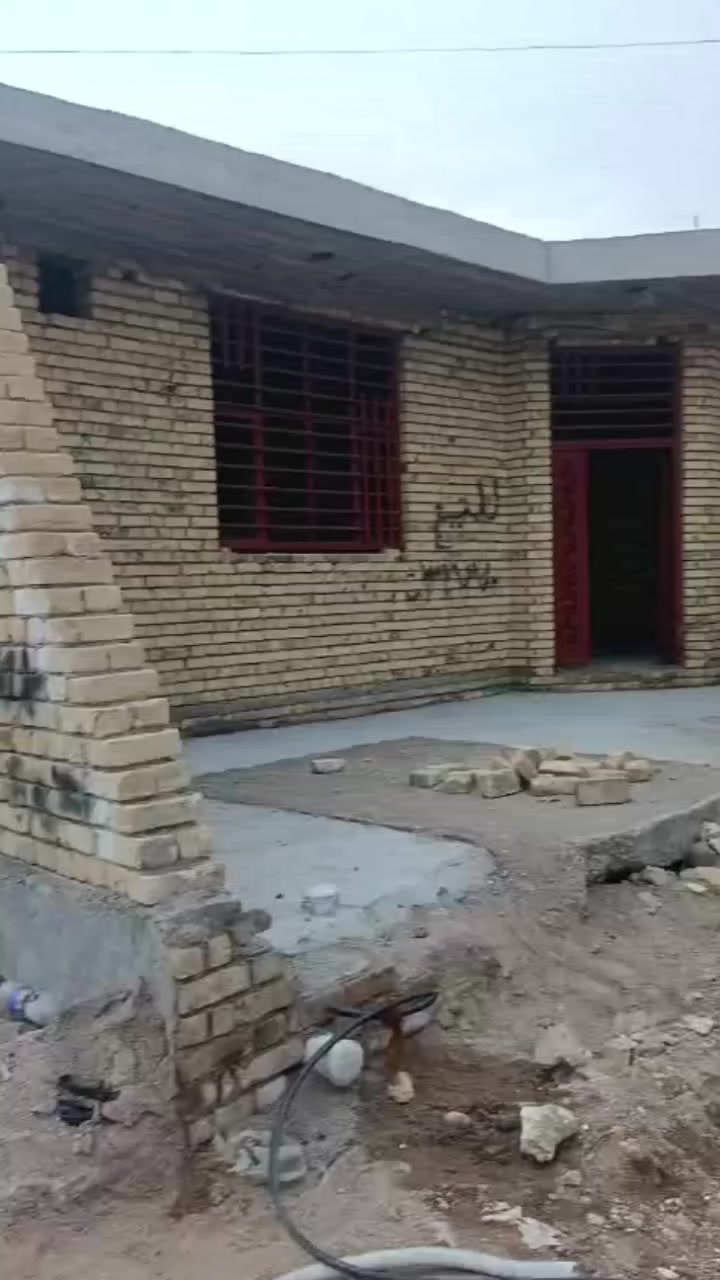 السلام عليكم ورحمة الله وبركاته
بيت للبيع مساحة 200م بالبيضاء نزلة حيدر ابو تبريد قريب على شارع السدة  البيت بناء طابوك وصب كونكريت مجاري كاملة  
للاستفسار الاتصال على الرقم 
***********
