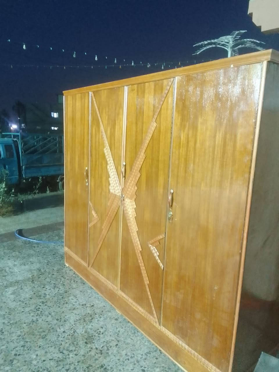 قنصور اربع ابواب شغل ثقيل 175الف استفسار اتصال ***********,,***********
