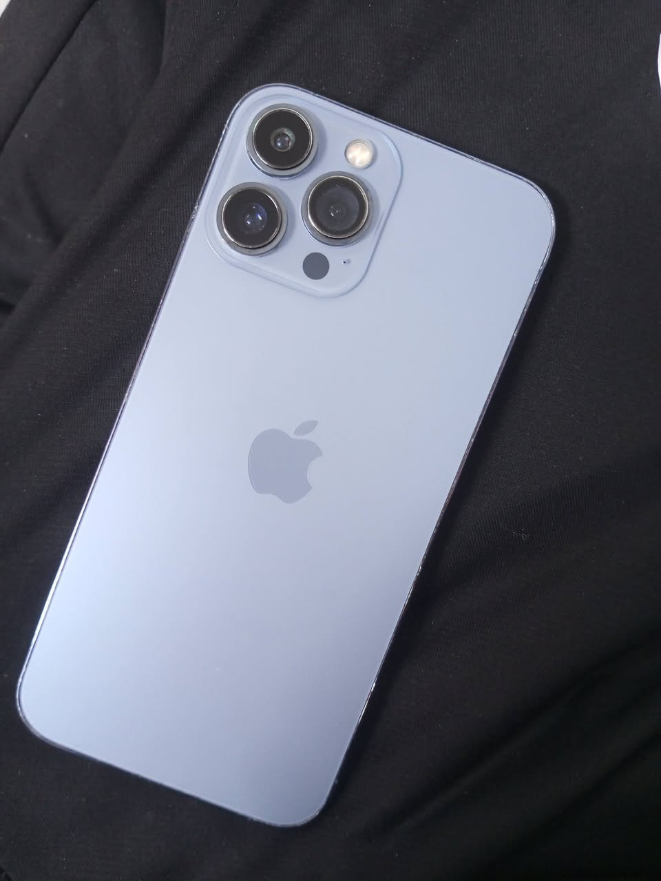 السلام عليكم ايفون 13 برو ماكس لون بحري ذاكره 256 بطاريه 100 تك سيم جهاز مبدل شاشه اصلي شرط ابد ما تكطع وبطاريه اصلي شرط إذا ما قطاره بال شحن لا تقبل  سعر 450 مكان موصل لايسر حي البكر 
*********** بي واتساب خاص مفتوح
