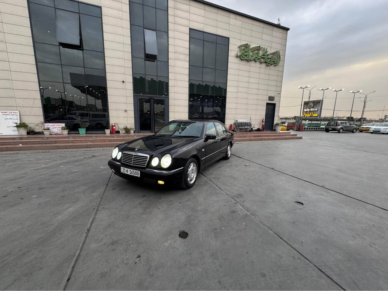 مارسيدس ام عيون 1995  رقم انكليزي فول مواصفات للأخير شاشه بلاد سيدي جنجر ١٢ قرص بلاد شغال غرفه بلاديه مخارج شحن بدعاميات زراكات لايت شغال تبريد قطعتين  سلايد روف مثبت سرعه 🚀 كشنات تدفئه تحكمات كهربائي شغاله ثلاجه حساسات شغاله وبعد بيها هواي مواصفات كير مكينه صدر كفاله سياره كلها على وضع شركه سعر 85 عنوان بغداد بلديات ***********     *********** بغداد, العراق
