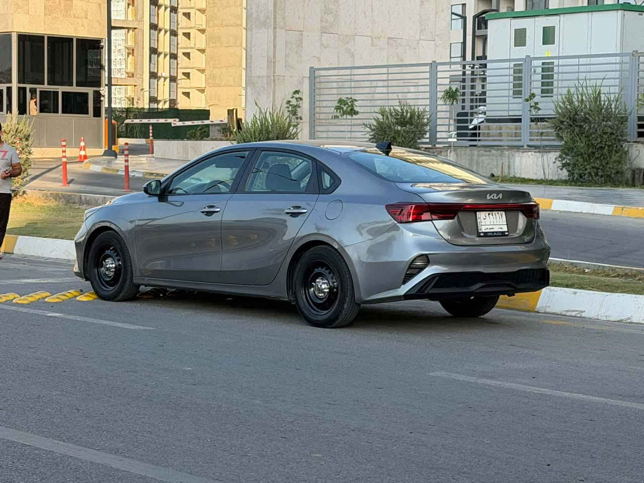 فورتي 22 معوقين 2 سنه وتتحول فلوسهه كلهه واصله بس تحويل سعر 130 وبيهه مجال مكان بغداد ابي غريب 
الاتصال :***********
