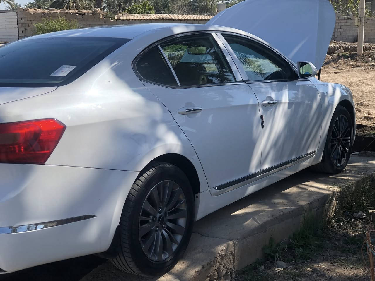 سلام عليكم كيا كادنزا معروضه للبيع موديل ٢٠١٢ محرك 6سلندر اربع وضعيات قياده رقم سليمانيه حداديه قبل شهر من سويتها الصدر الكدام والصدر الورا واتصل على هذا رقمي وتشلع عيوني ***********
