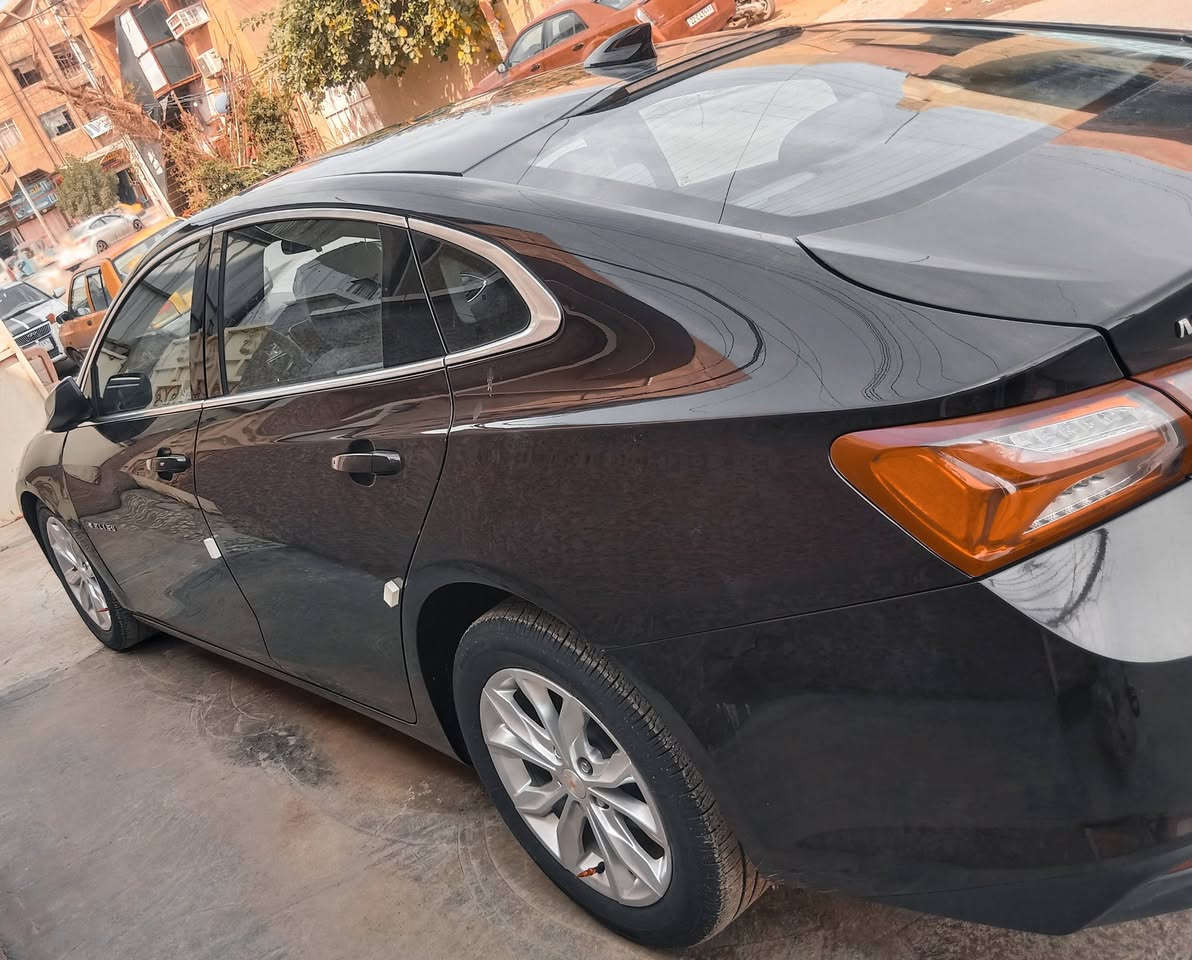 السلام عليكم. ماليبو للبيع. موديل ٢٠٢١ رقم سليمانيه  وكاله بأسمي ماشيه ٨٥. مواصفات ل LT فول حادث فقط بنيد. مبدل. ***********
