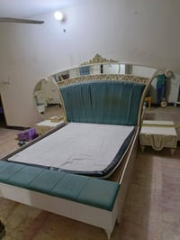 غرفه تركية • طوريج حي الجمعيه • للبيع