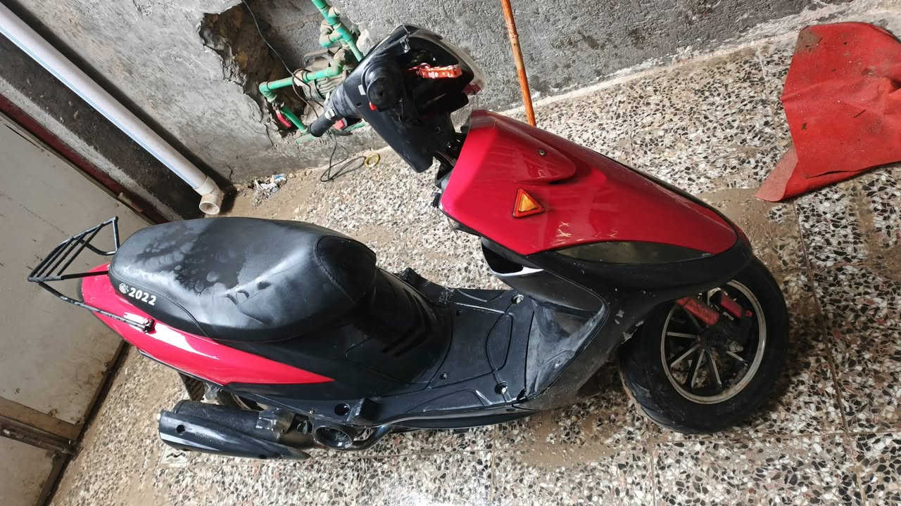 ماكس عدله للبيع محرك بلادي بيه نواقص كهربائيات مكاتبه القديمه موجودة سعره 500 الف /***********
