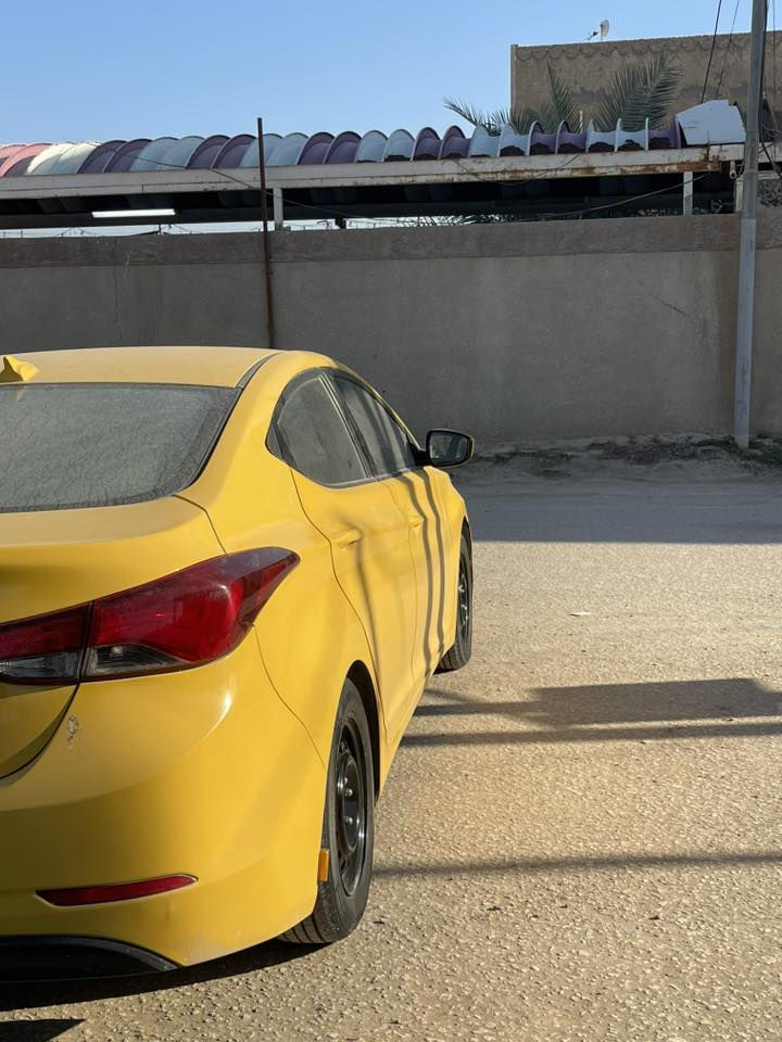 سلام عليكم  النترا وارد أمريكي حادث تبديل باب خلف السائق موديل 2016 سيارة حلوة رقم بغداد كير مكينة حداديه تخم تاير رقم بغداد باسمي تحويل ثاني يوم مكان السيارة بالحله ***********￼
