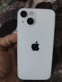 جهاز ايفون 13  نضيف جداا مثل ما موضح بالصور ذاكره ٢٥٦ بطاريه ٨٥ ابد مي...