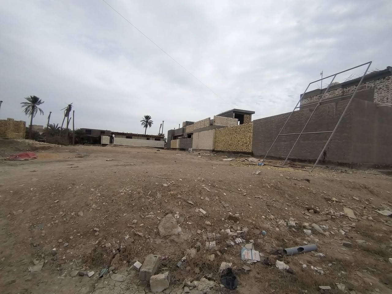 قطعة ارض للبيع سند زراعي
مساحة ٢٠٠ متر واجهية ١٠ ونزال ٢٠
كفل قريبة من الولاية قريبة من الروفة
***********
