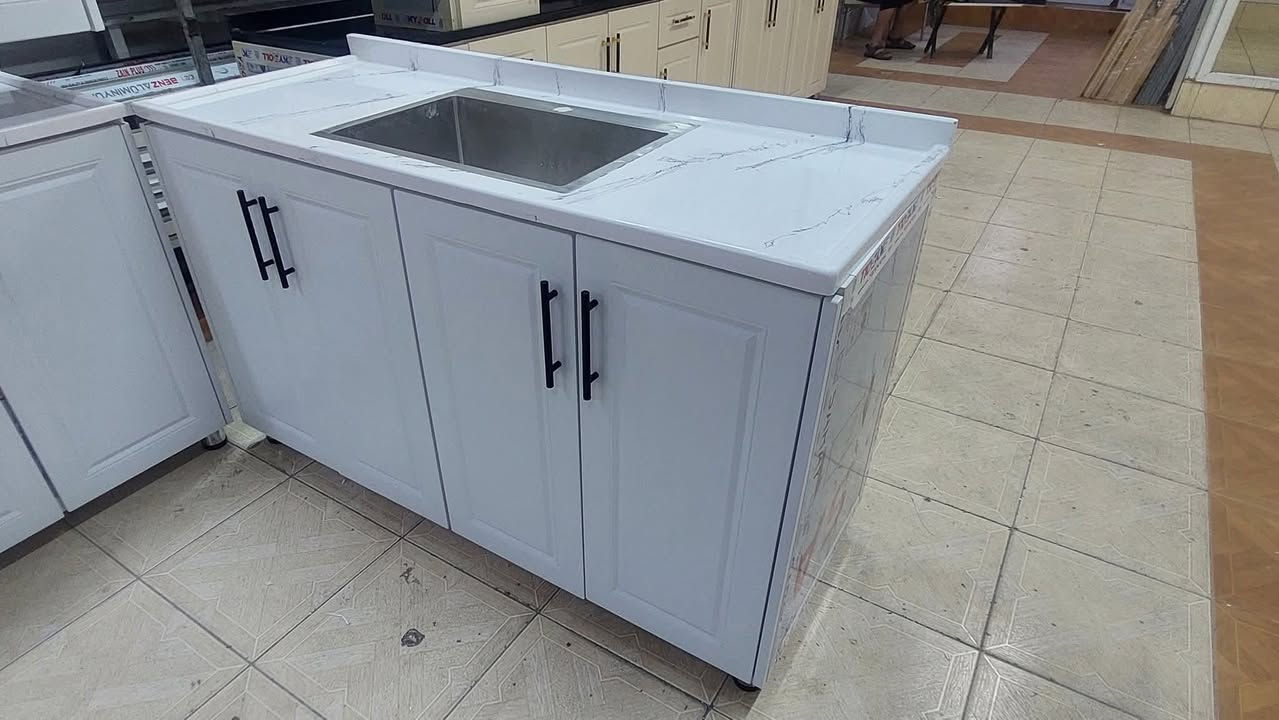 مطابخ الامير تفصال تزكام 
قياس مترين ونص ارضي وملحق
وسنك متر ونص. كامل مرمر
للستفسار ع خاص او تساب ***********
