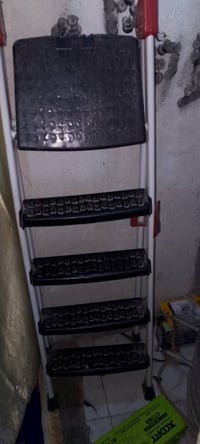 ياالله معدات للأيجار  وايضا مستعدون  لصيانة انابيب الماء  وتركيب المرا...