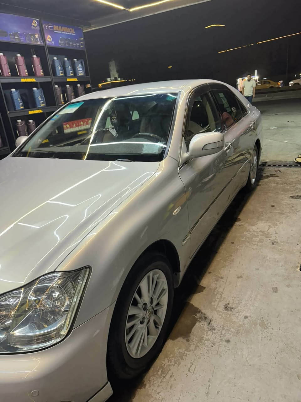 السلام عليكم كراون شاهين للبيع السياره مكفوله كفاله عامه ٢٠٠٤ رقم بغداد دولي الجديد بسمي مكان السياره بغداد للاتصال ***********
