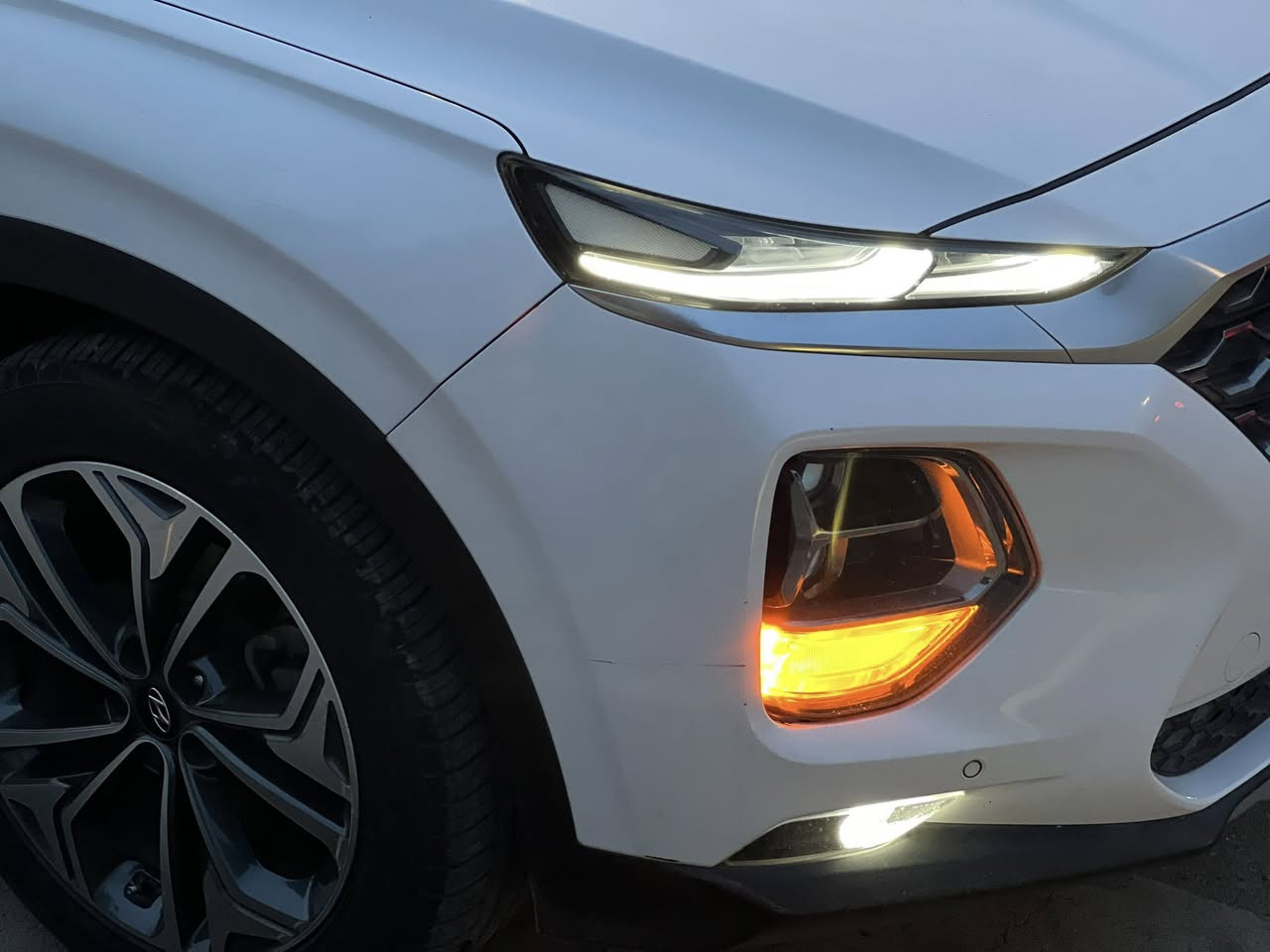 هيونداي سنتافيه 2020 خليجي 🇰🇷
ل🔥 فول مواصفات ما عدا الفتحة
💪 مكينة قوية + قير ناعم
✨ شاشة كبيرة + كاميرا خلفية
🛋️ جلد كهرباء | بصمة تشغيل ودخول
🎮 تحكم كامل بالمقود
❄️ مكيف أمامي وخلفي يبرد نار
🛡️ نظام ثبات + تراكشن كنترول
🚗 سيارة عائلية مريحة، ثابتة، واقتصادية
✅ نظيفة جداً – فحص كامل – جاهزة للاستخدام
25,000 وبيها مجال 
السيارة كلين و مكفولة كفالة عامة 
📞 للتواصل خاص أو اتصال

0781 640 8009
0773 829 9103
