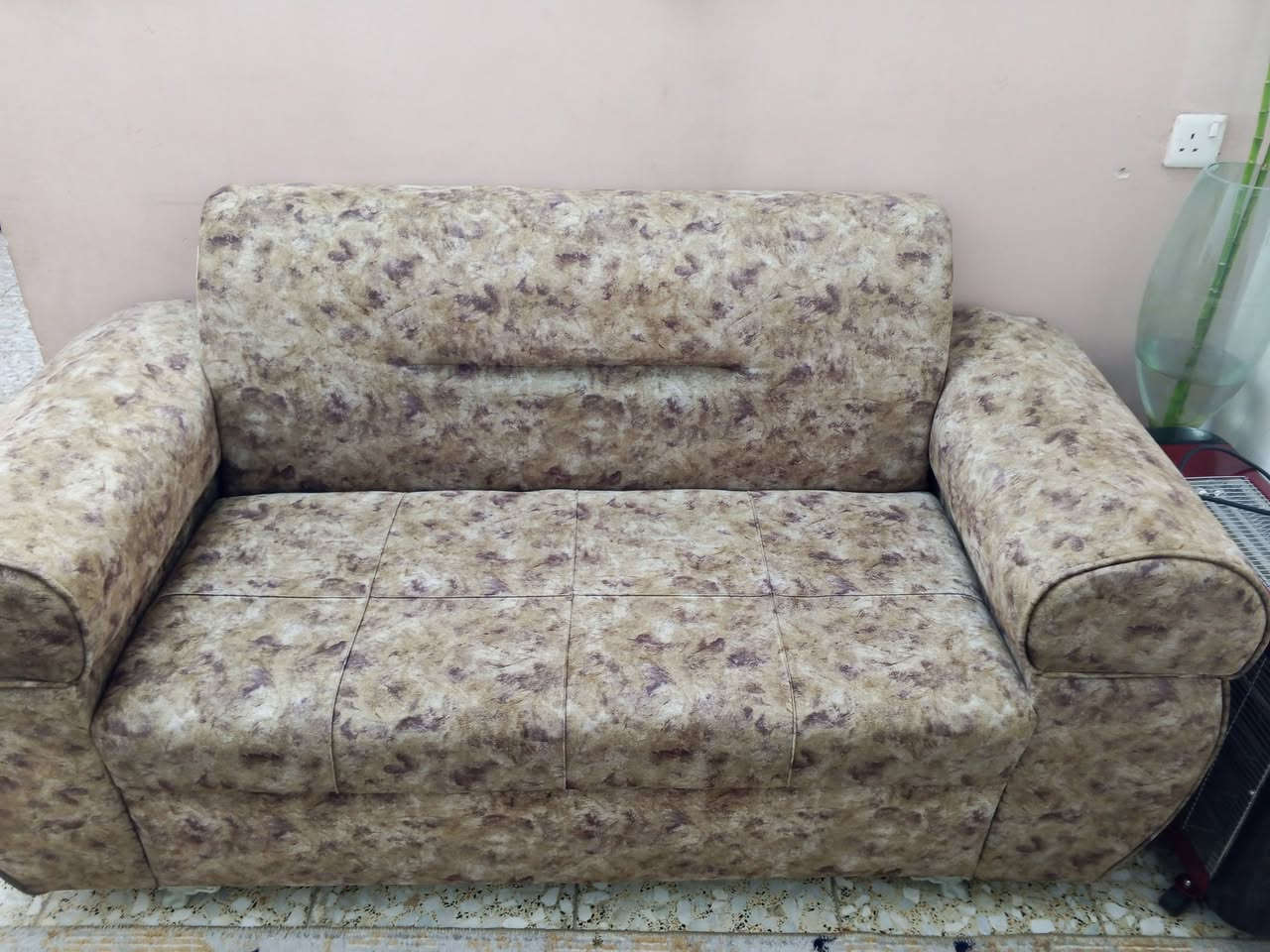 تخم 10مقاعد بعده جديد سعر 500وبي مجال الاتصال ***********
