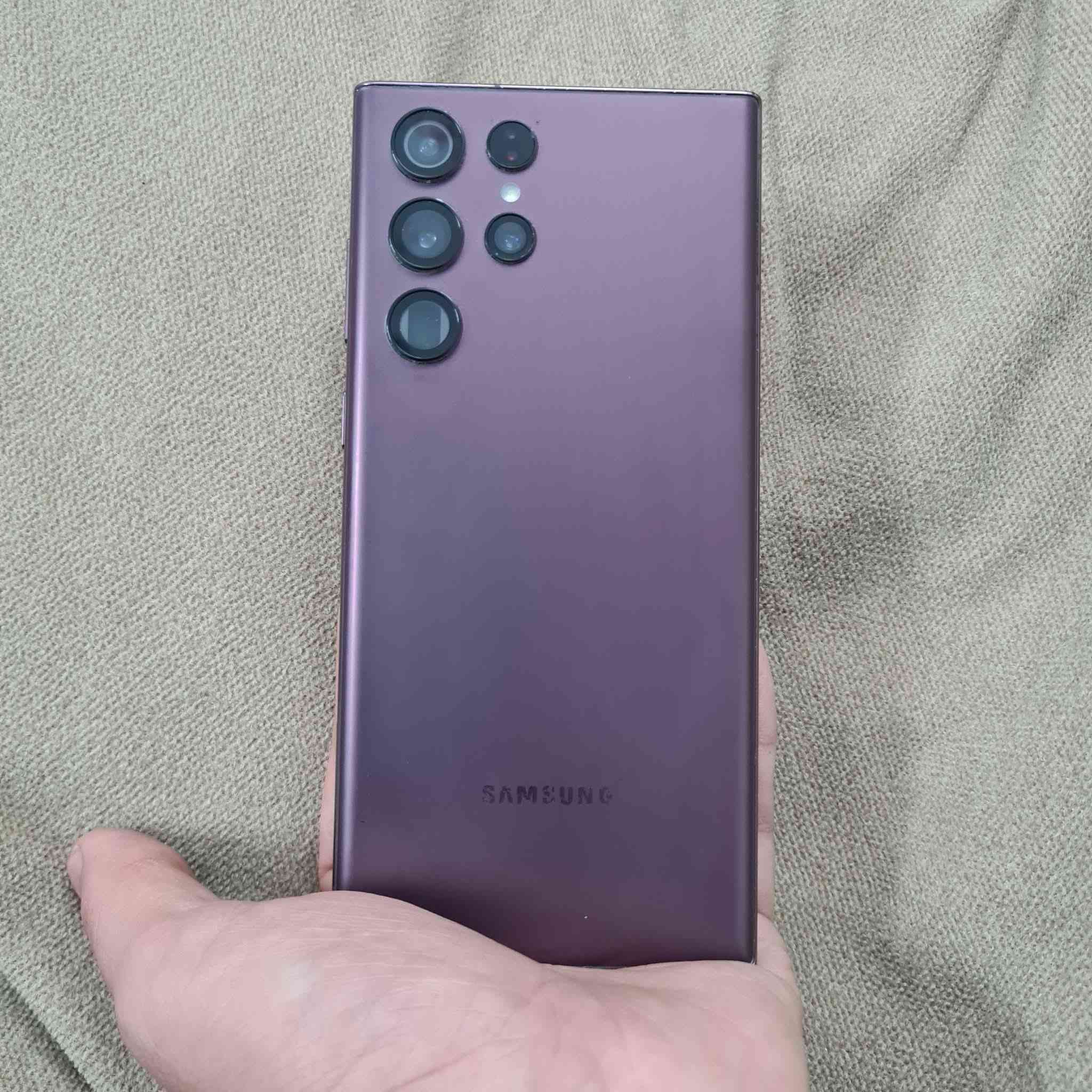 عندي اس 22 انترة اريد مراوس ايفون 13 بغداد العبيدي ذاكر ،256 بطاريه 5000 جهاز نضيف مابدل بي اي شي عل فحص وتساب *********** بس امراوس
