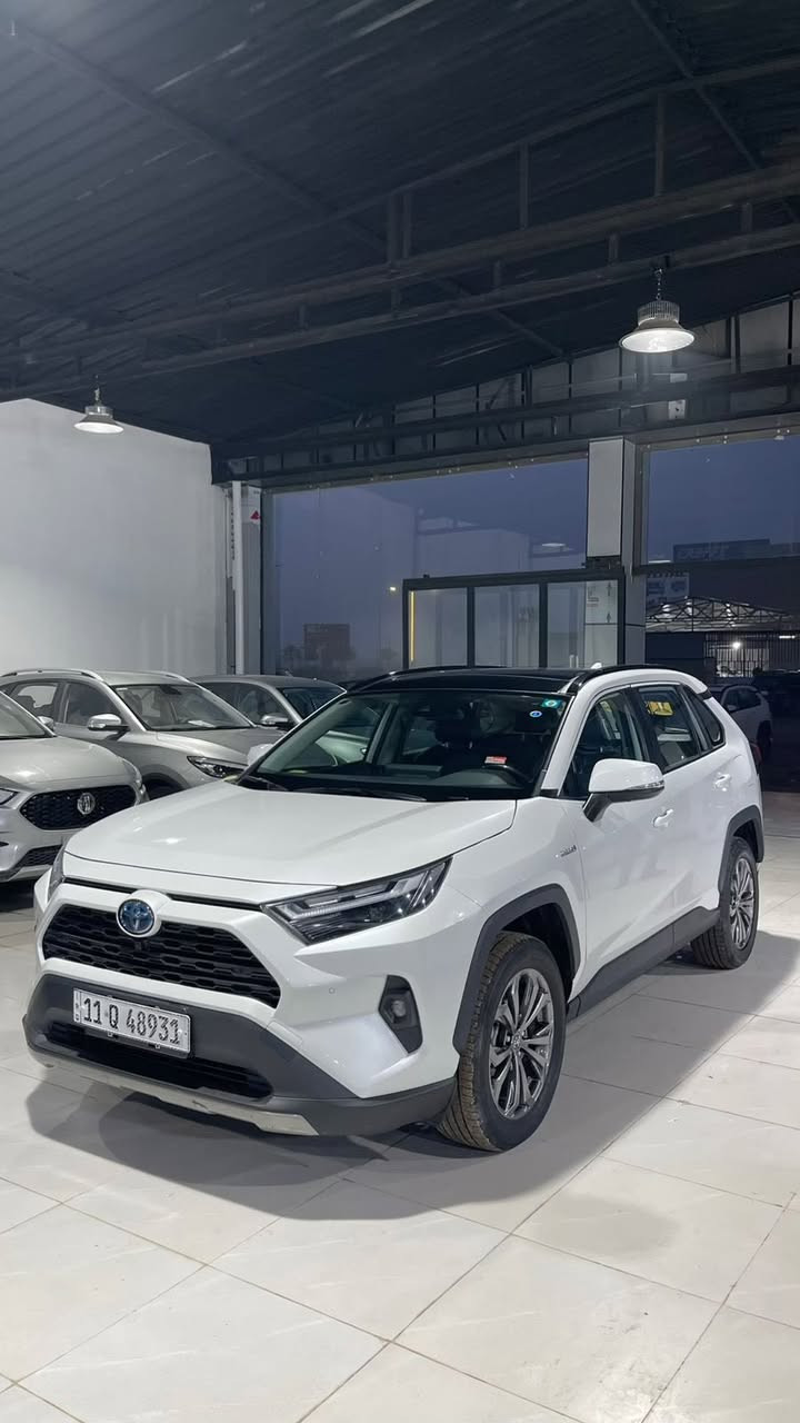 🔥🚗 فرصة للبيع – تويوتا راف فور 2025 🚗🔥
للبيع سيارة تويوتا راف فور موديل 2025 بحالة ممتازة وفول مواصفات، استعمال خفيف جداً.

المواصفات:
• اللون: أبيض
• الممشى: 24,000 كم فقط
• سقف بانوراما
• 5 كاميرات محيطية
• ويل كروم
• دخول وتشغيل ذكي (Smart Key)
• داخل جلد فاخر
• كراسي كهرباء
• تدفئة للمقاعد
• دلاك / تبريد للمقاعد

معلومات السيارة:
• استيراد خاص – تجميع الصين
• السيارة باسمي (مشروع وطني)
• الهزة بيها سنة كاملة
• التحويل فوري من الصبح

ملاحظات:
• شخوط خفيفة بالدعامية الأمامية من الجهة اليمنى فقط

📞 للاستفسار والاتصال:
***********
⚡ *سيارة نظيفة جداً ومواصفات كاملة
