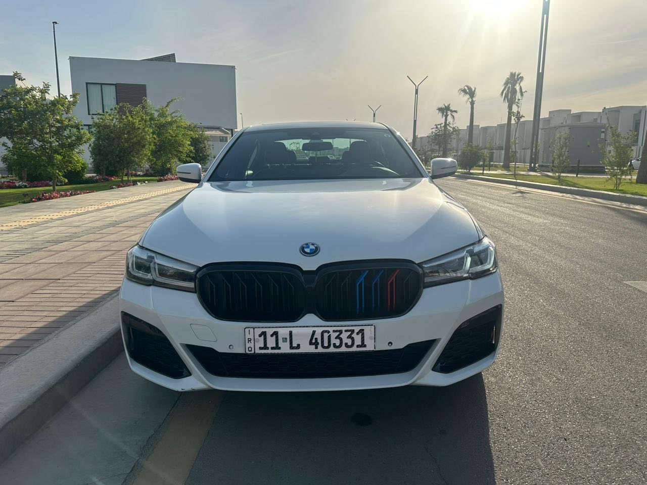 السلام. عليكم.  BMW530E
2023وارد امريكي  حادث جاملغ خلفي رصعة فقط والدعامية الاماميه فقط كير محرك شواصي لفود ايرباك كلة كفالة وبشرط الفحص ممشى السياره 83 الف كيلو 
السياره فول. مواصفات 
حساس امامي + خلفي 
رادار امامي +خلفي 
مري شفط + رادارات
فتحة سقف 
كشنات جلد وبقية الموصفات المعروفة بل E 
بيها فقط جاملغ خلفي صبغ  فقط والدعامية 
بقية السياره كفاله عامة رصع وخدش وتكحيل وبارد 
مكان السياره بغداد 
السعر 340 وبيها مجال بسيط 
***********
