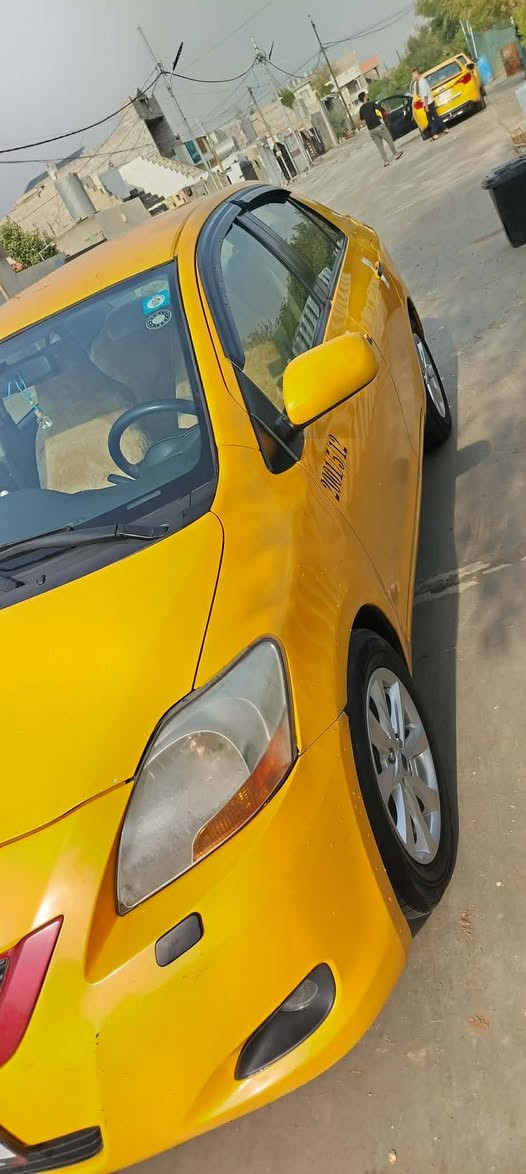 يارس رقم نينوى جديد سنويه 30 موديل 2010غاز بانزين كندي كير ومحرك جديد قبل شهر ضررها بونيد مبدل بطاقة بانزين كارت غاز نقابه صفر ***********) السعر 90
