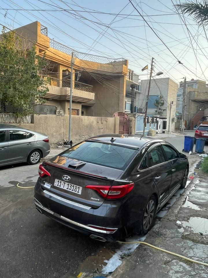 السلام عليكم سوناتا ٢٠١٦ فول حادثها موضح بالصور بيها اربع قطع كير ومحرك مكفولات سنويه وهزه جاهزه رقم بغداد تحويل ثاني يوم ١٢٠$ ***********  مكاني بغداد حي الجهاد
