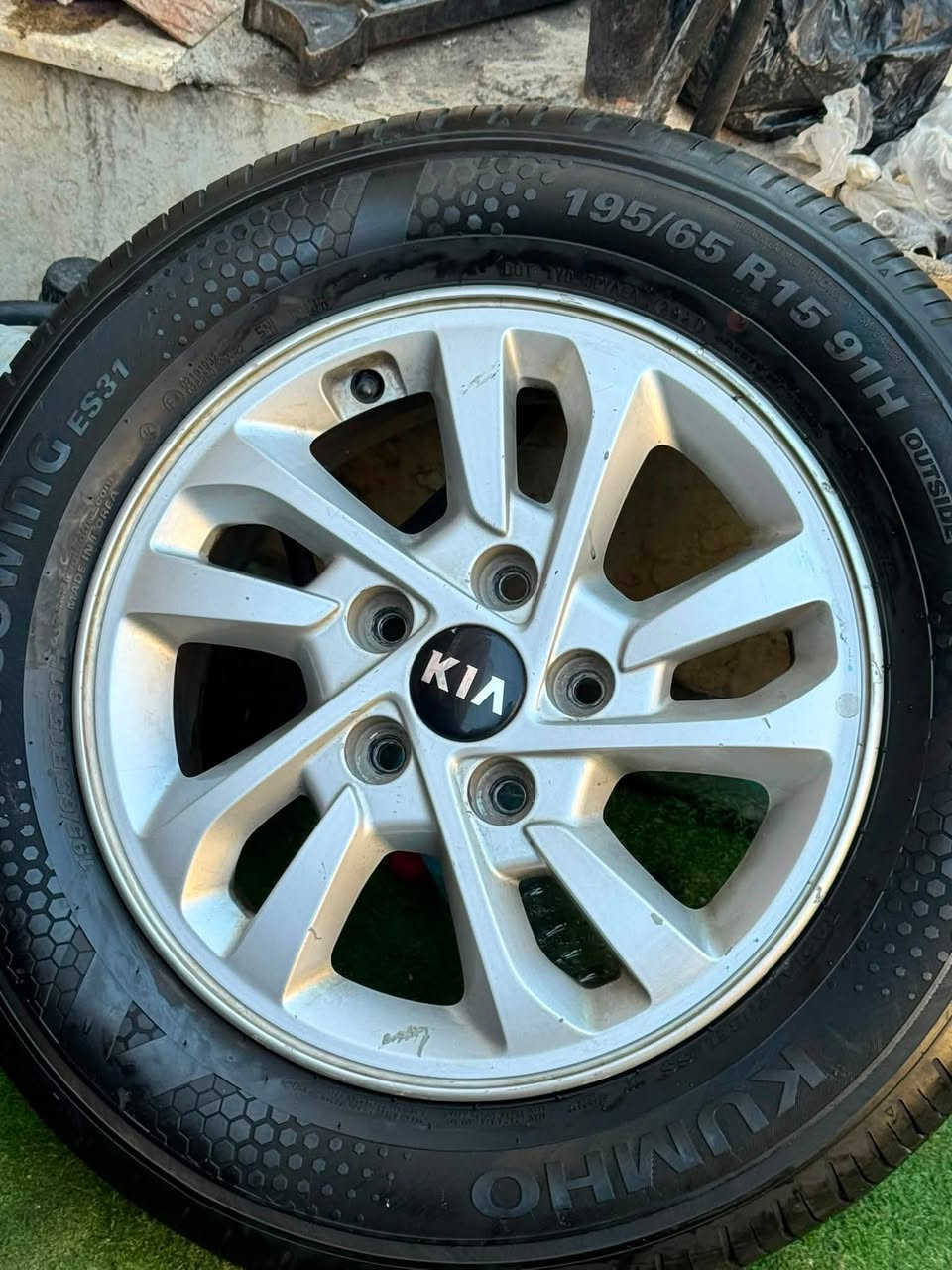 طقم جنط ب الكاوتش بتاعو15/195/65كمهو كوري للبيع وتبديل ت/01154913143


**إذا كنت صاحب هذا الإعلان وتريد حذفه لأي سبب، رجاءا أرسل رسالة إلى الدعم الفني**